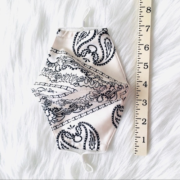 LAST ONE! Tory Burch White Black Fabric Face Mask - Picture 4 of 8